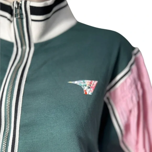 Gola x Anthropologie Hat Trick Windbreaker
imited edition Xsmall (oversized) - Picture 9 of 17